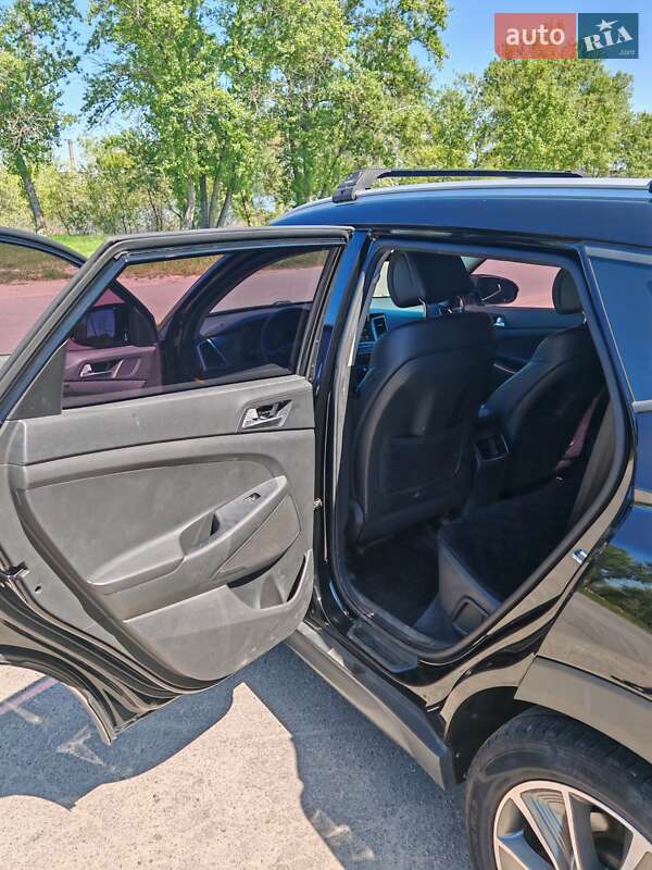 Позашляховик / Кросовер Hyundai Tucson 2017 в Дніпрі