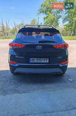 Внедорожник / Кроссовер Hyundai Tucson 2017 в 