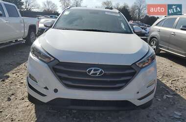 Внедорожник / Кроссовер Hyundai Tucson 2017 в 