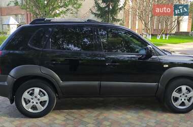 Внедорожник / Кроссовер Hyundai Tucson 2005 в 