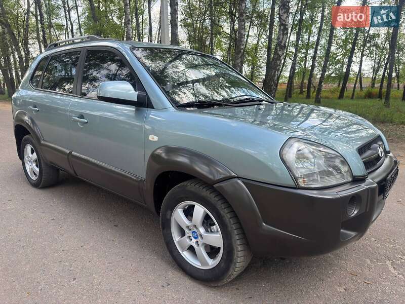 Позашляховик / Кросовер Hyundai Tucson 2009 в Охтирці