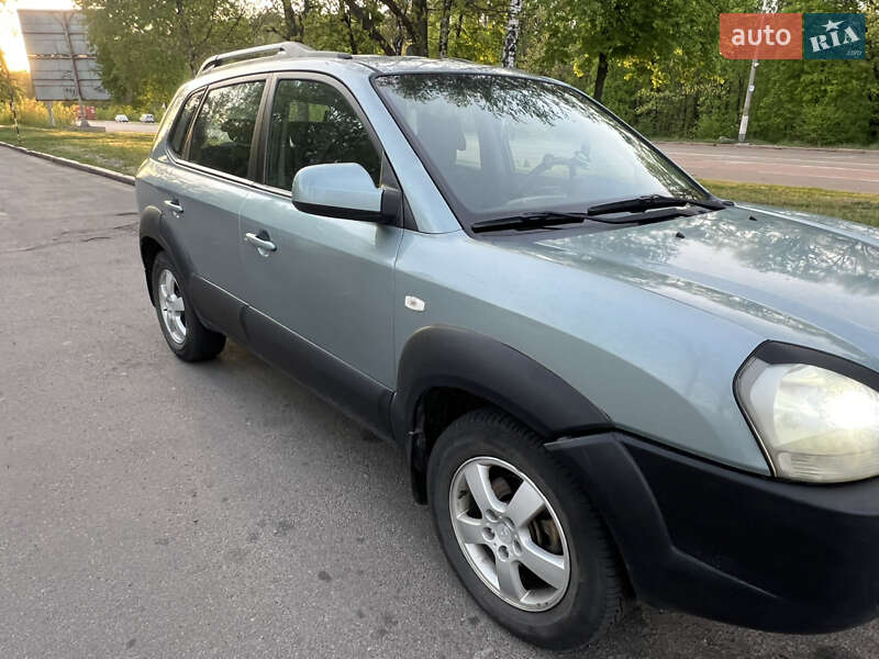 Внедорожник / Кроссовер Hyundai Tucson 2007 в 