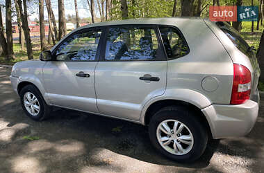 Внедорожник / Кроссовер Hyundai Tucson 2008 в 