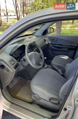 Внедорожник / Кроссовер Hyundai Tucson 2008 в 