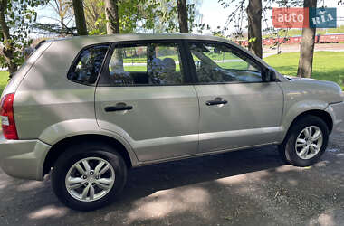 Внедорожник / Кроссовер Hyundai Tucson 2008 в 