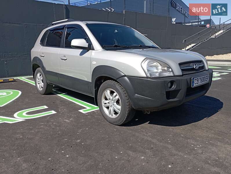 Внедорожник / Кроссовер Hyundai Tucson 2007 в 