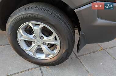 Внедорожник / Кроссовер Hyundai Tucson 2008 в 