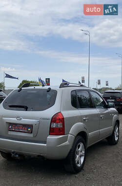 Внедорожник / Кроссовер Hyundai Tucson 2006 в 