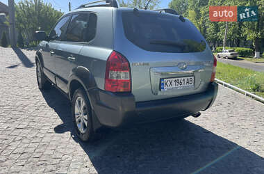 Внедорожник / Кроссовер Hyundai Tucson 2008 в 