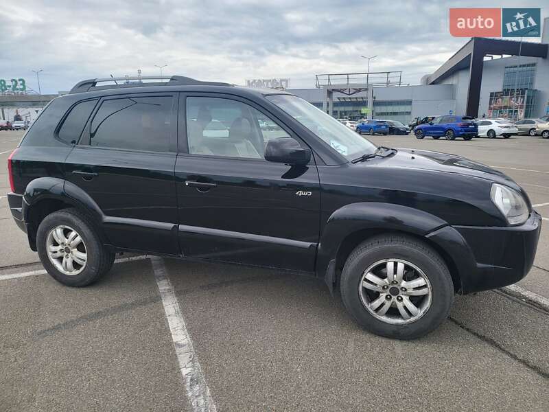 Позашляховик / Кросовер Hyundai Tucson 2008 в Києві