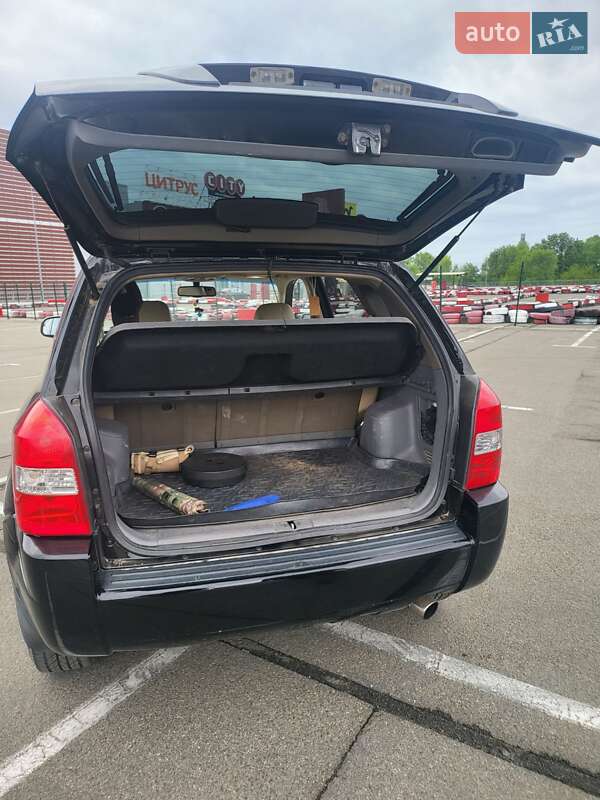 Позашляховик / Кросовер Hyundai Tucson 2008 в Києві