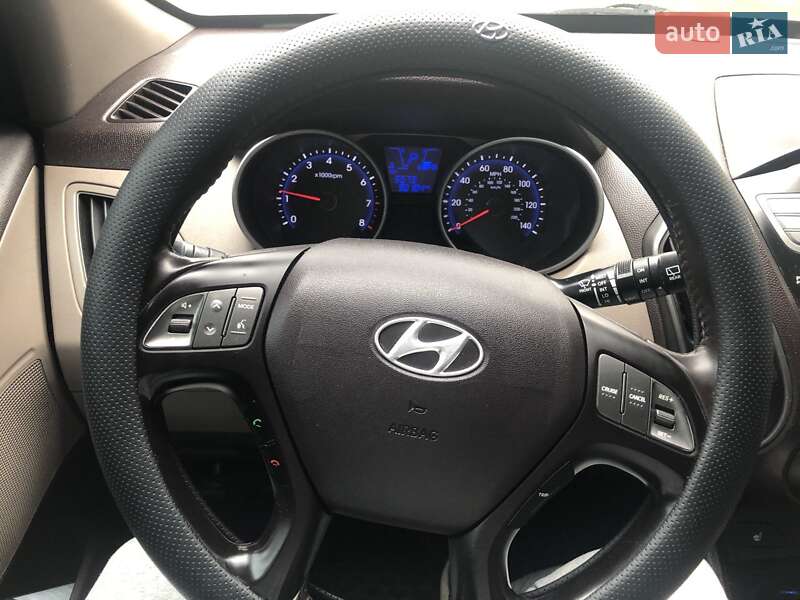 Позашляховик / Кросовер Hyundai Tucson 2014 в Ладижині