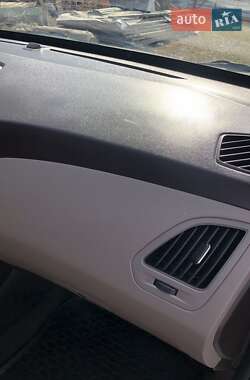 Внедорожник / Кроссовер Hyundai Tucson 2014 в 