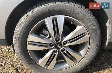 Внедорожник / Кроссовер Hyundai Tucson 2014 в 