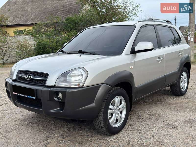 Позашляховик / Кросовер Hyundai Tucson 2009 в Охтирці