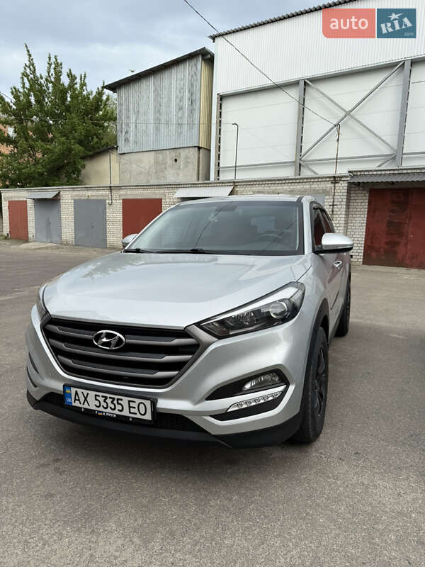 Внедорожник / Кроссовер Hyundai Tucson 2017 в 