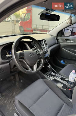 Внедорожник / Кроссовер Hyundai Tucson 2017 в 