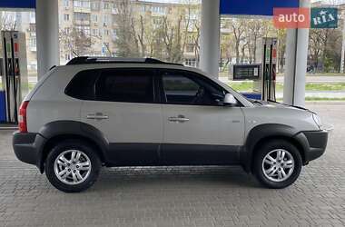 Внедорожник / Кроссовер Hyundai Tucson 2007 в 