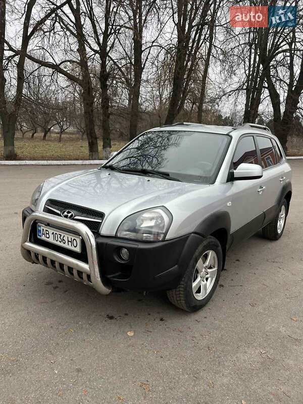 Внедорожник / Кроссовер Hyundai Tucson 2010 в Хмельнике