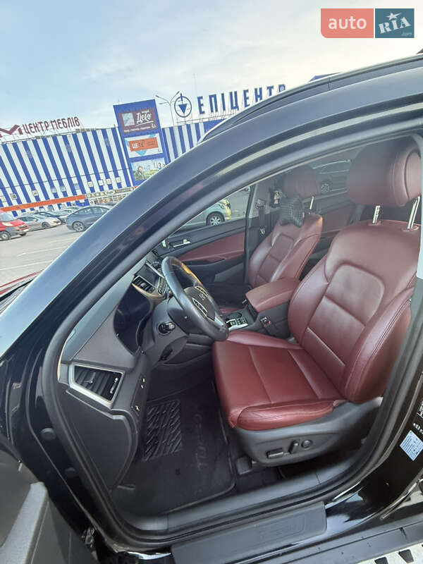 Позашляховик / Кросовер Hyundai Tucson 2017 в Львові