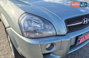 Внедорожник / Кроссовер Hyundai Tucson 2006 в 