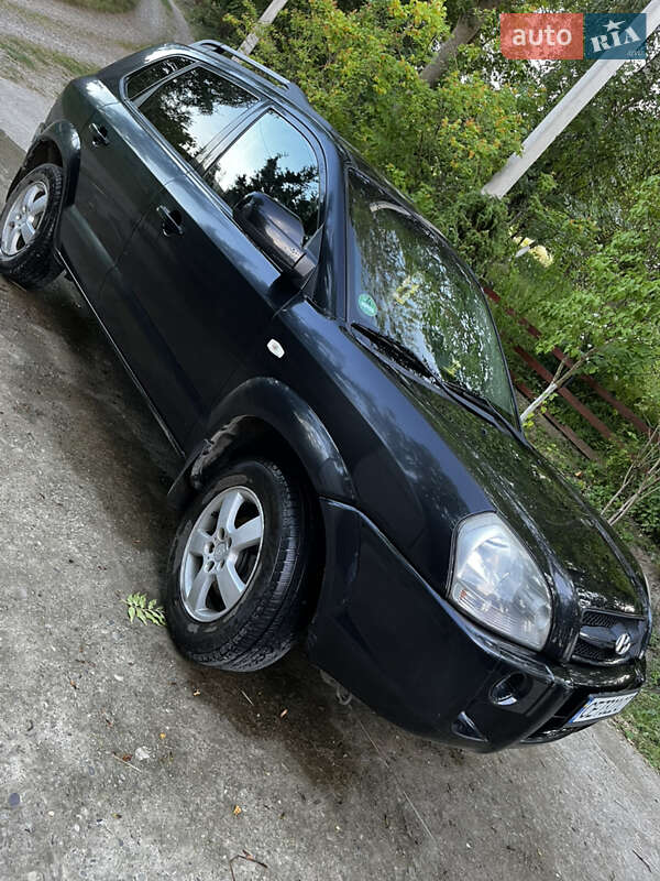 Позашляховик / Кросовер Hyundai Tucson 2005 в 