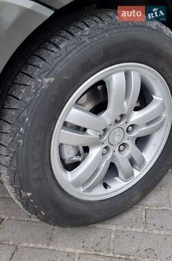 Внедорожник / Кроссовер Hyundai Tucson 2008 в 