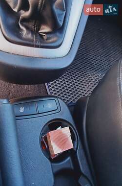 Внедорожник / Кроссовер Hyundai Tucson 2008 в 