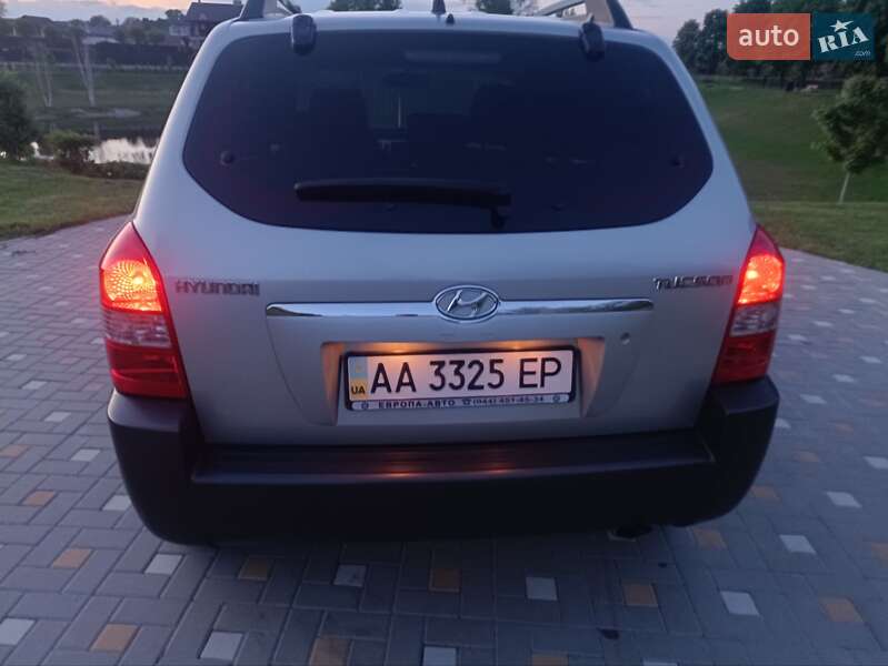 Позашляховик / Кросовер Hyundai Tucson 2006 в Києві
