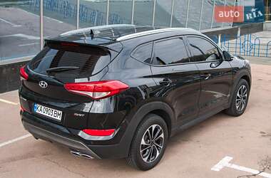 Позашляховик / Кросовер Hyundai Tucson 2015 в 
