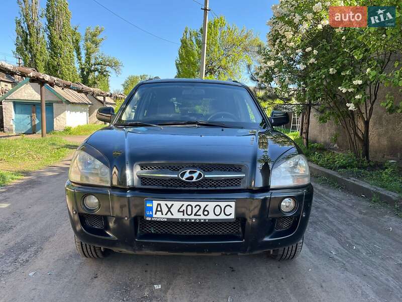 Внедорожник / Кроссовер Hyundai Tucson 2005 в 