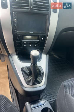 Внедорожник / Кроссовер Hyundai Tucson 2008 в 