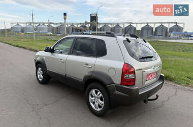 Внедорожник / Кроссовер Hyundai Tucson 2007 в 