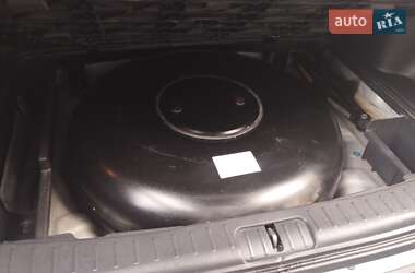Внедорожник / Кроссовер Hyundai Tucson 2010 в 