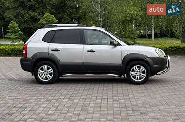 Внедорожник / Кроссовер Hyundai Tucson 2007 в 