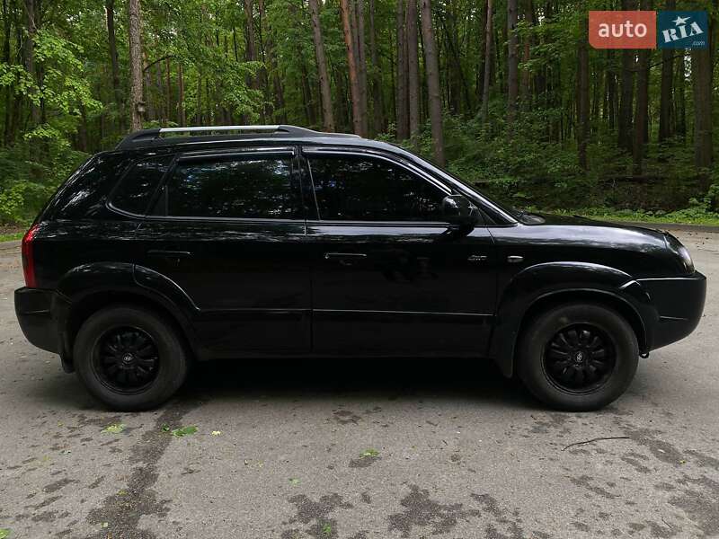 Позашляховик / Кросовер Hyundai Tucson 2008 в 