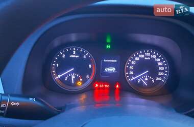 Позашляховик / Кросовер Hyundai Tucson 2016 в 