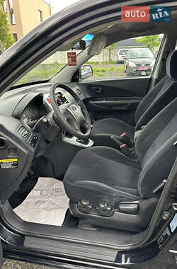 Позашляховик / Кросовер Hyundai Tucson 2006 в 