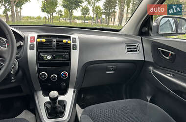 Позашляховик / Кросовер Hyundai Tucson 2006 в 