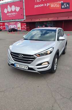 Внедорожник / Кроссовер Hyundai Tucson 2015 в 