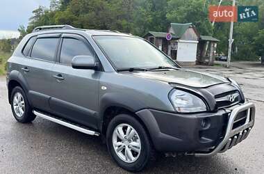 Внедорожник / Кроссовер Hyundai Tucson 2012 в 