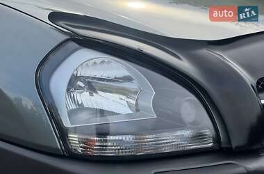 Внедорожник / Кроссовер Hyundai Tucson 2012 в 