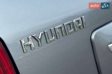 Внедорожник / Кроссовер Hyundai Tucson 2012 в 