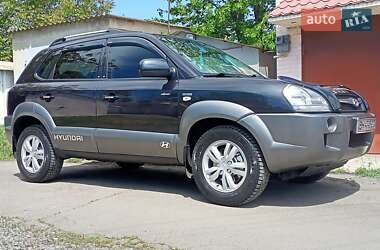 Позашляховик / Кросовер Hyundai Tucson 2012 в 