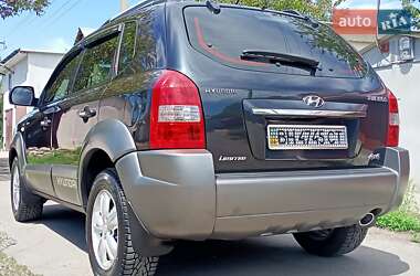 Позашляховик / Кросовер Hyundai Tucson 2012 в 