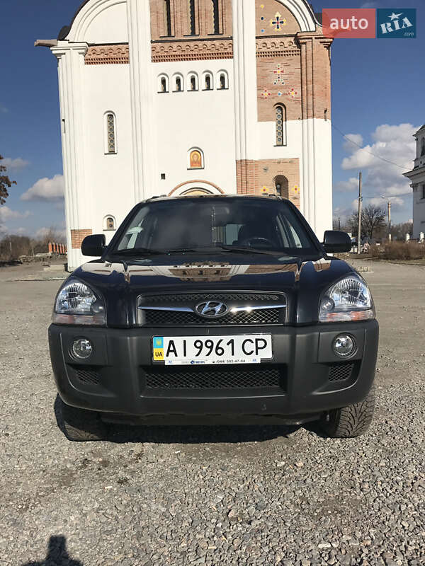 Позашляховик / Кросовер Hyundai Tucson 2011 в 