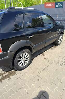 Позашляховик / Кросовер Hyundai Tucson 2006 в 