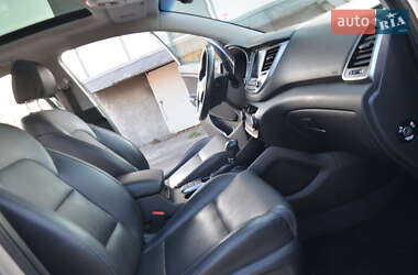 Внедорожник / Кроссовер Hyundai Tucson 2016 в 