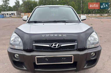 Внедорожник / Кроссовер Hyundai Tucson 2010 в 
