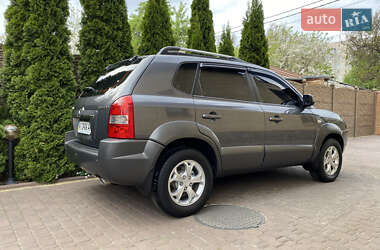 Позашляховик / Кросовер Hyundai Tucson 2009 в 